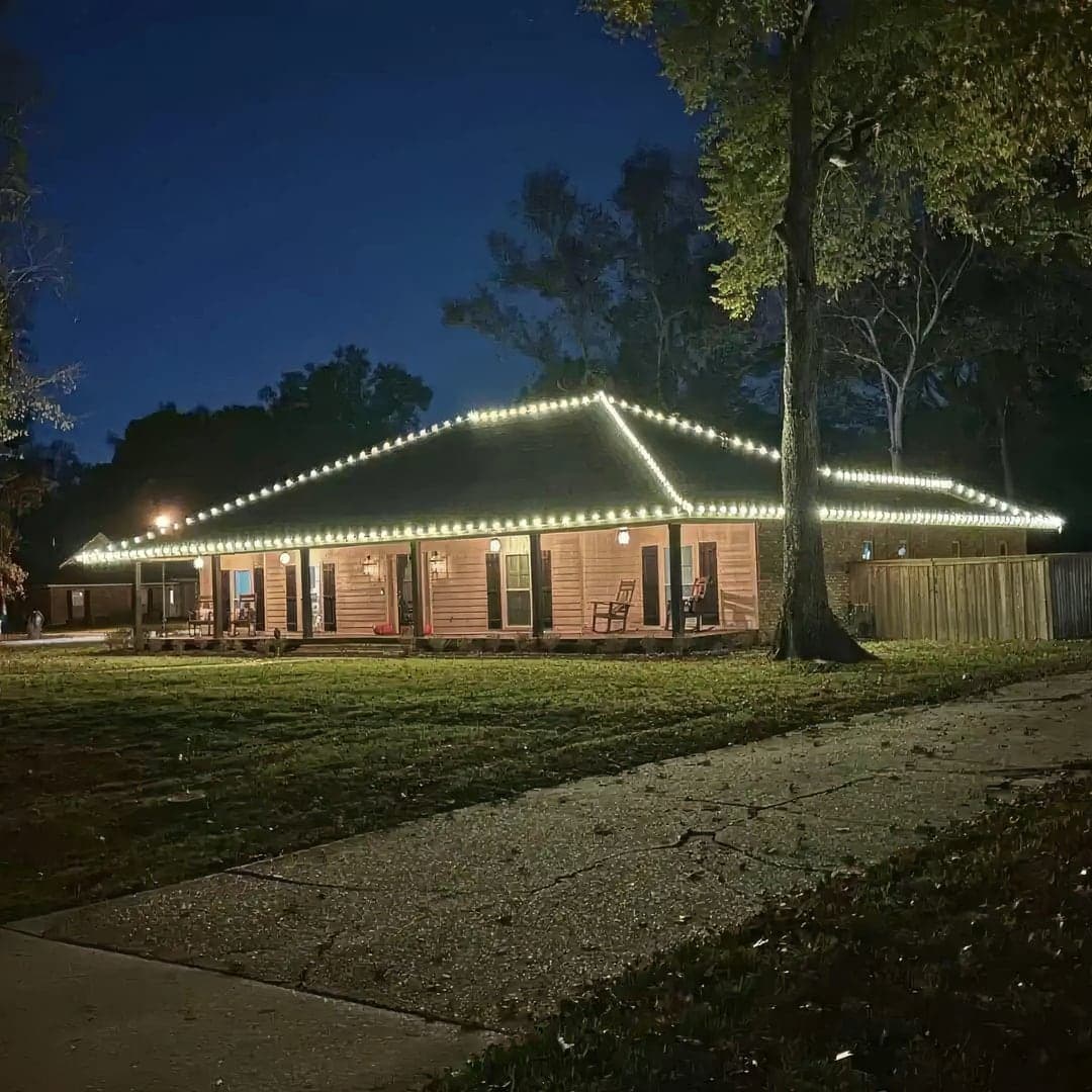 Christmas lights installed by Hernandez Lawnscape on a Baton Rouge home, photo 10